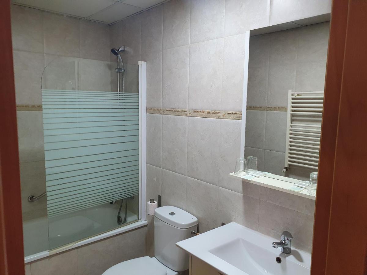 Hostal Fronton Alcobendas Kültér fotó