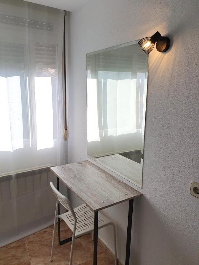 Hostal Fronton Alcobendas Kültér fotó