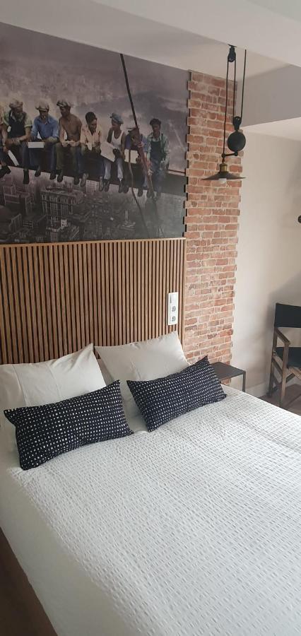 Hostal Fronton Alcobendas Kültér fotó