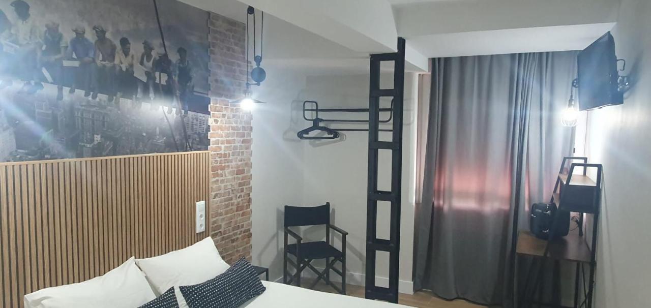 Hostal Fronton Alcobendas Kültér fotó