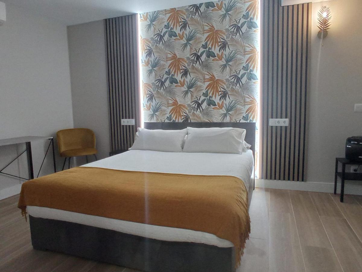 Hostal Fronton Alcobendas Kültér fotó