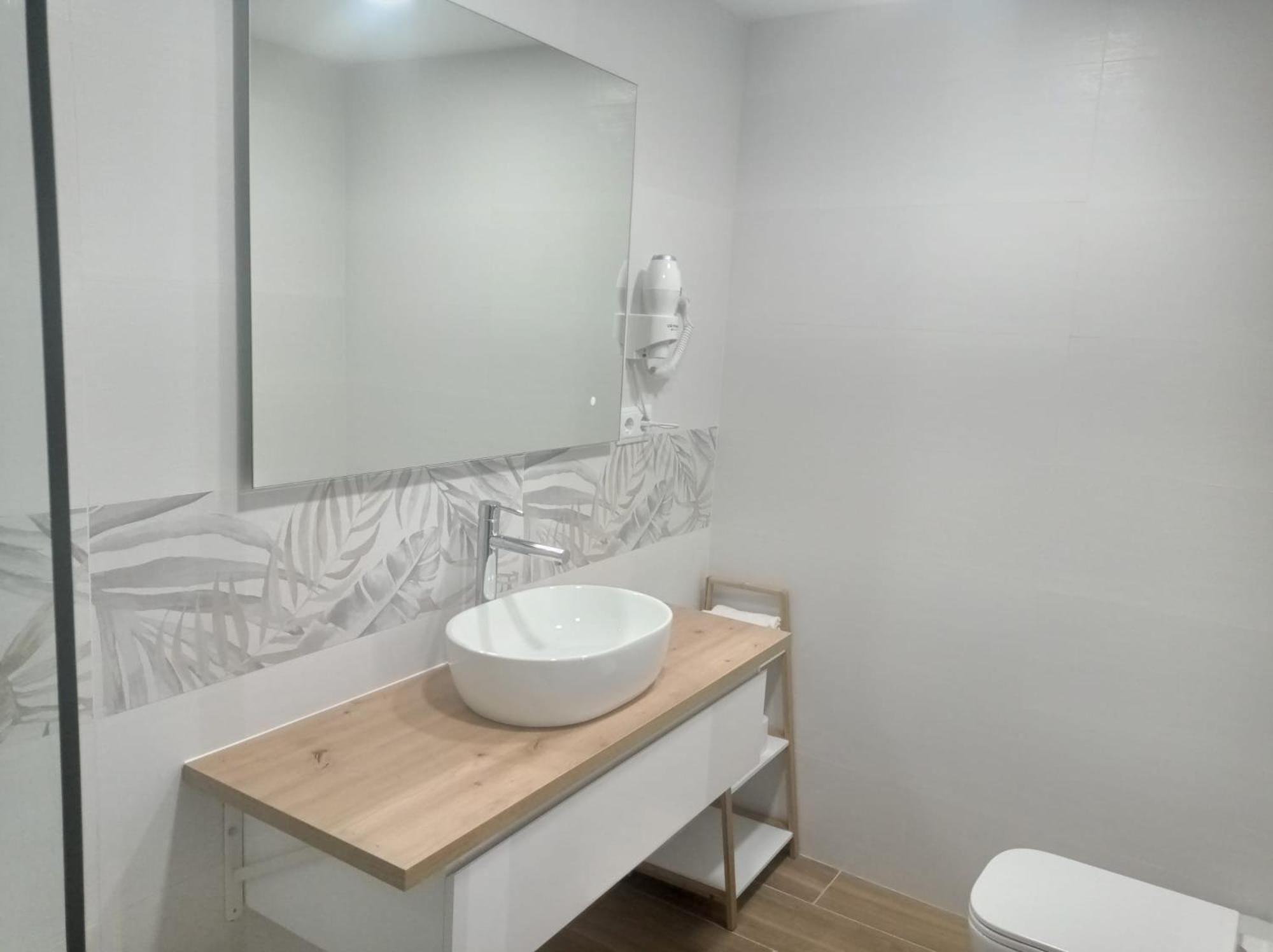 Hostal Fronton Alcobendas Kültér fotó
