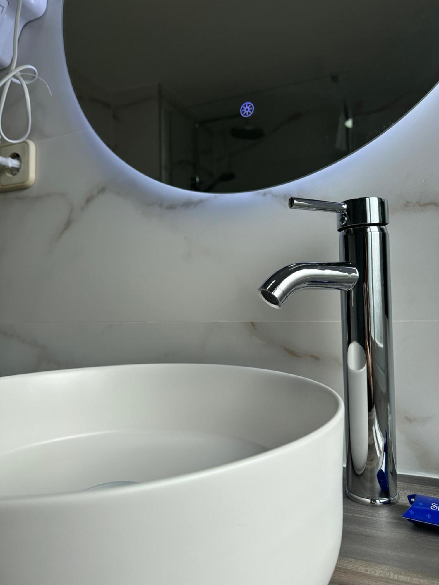 Hostal Fronton Alcobendas Kültér fotó