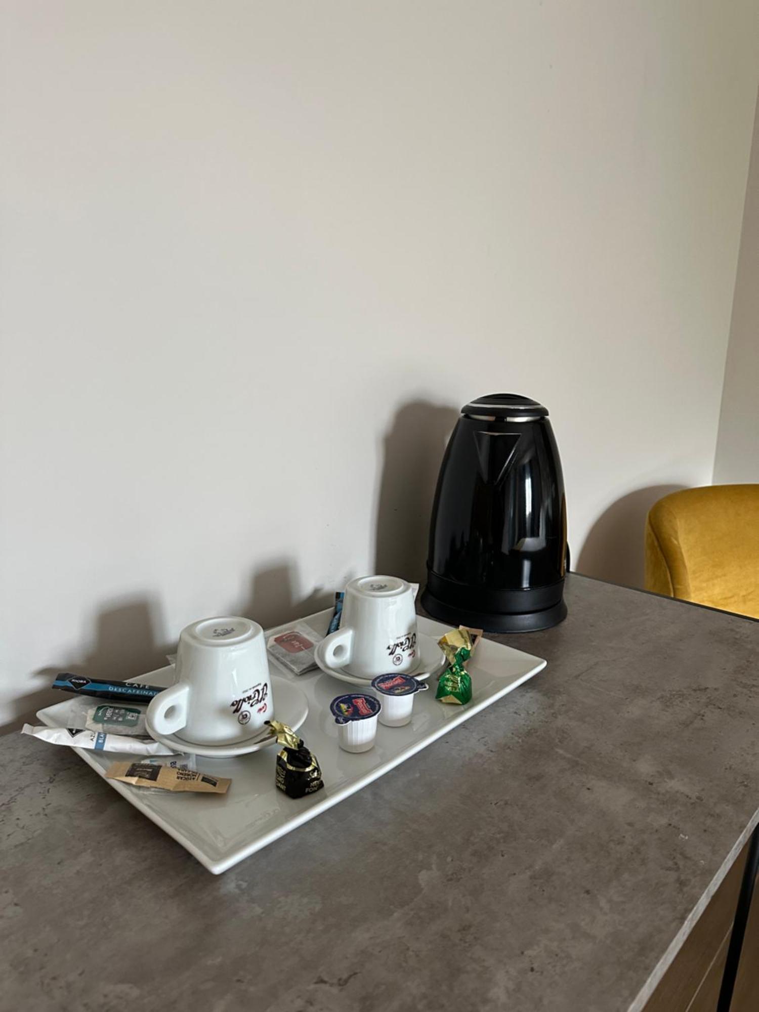 Hostal Fronton Alcobendas Kültér fotó