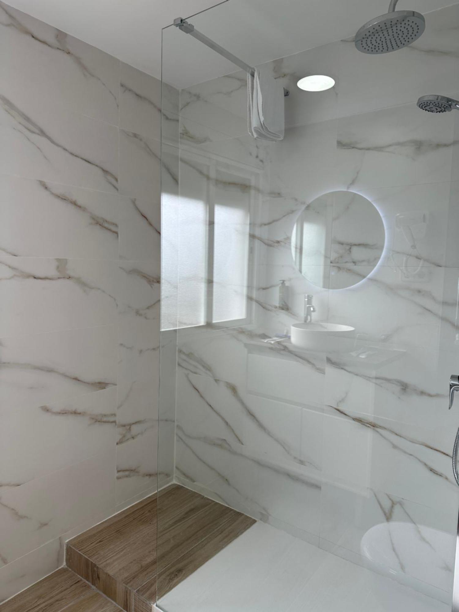 Hostal Fronton Alcobendas Kültér fotó