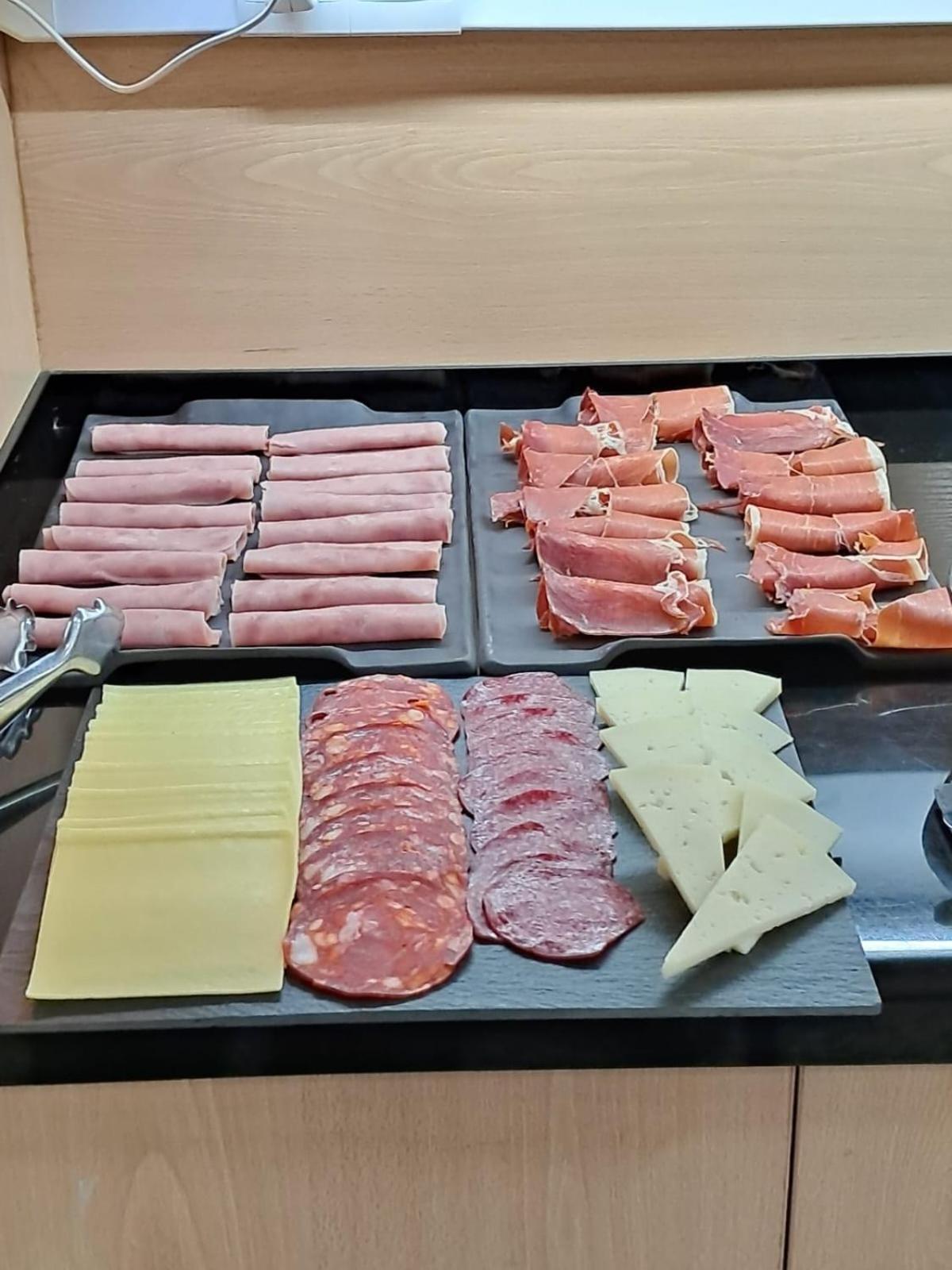 Hostal Fronton Alcobendas Kültér fotó
